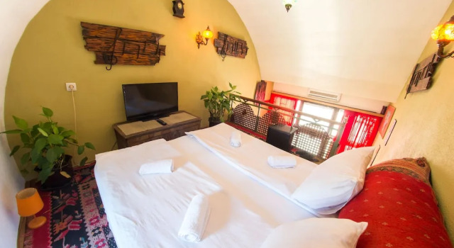 Studio apartment next to the Old Bridge