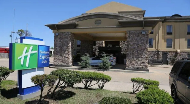 Люкс Holiday Inn Express Hotel & Suites Cleveland by IHG