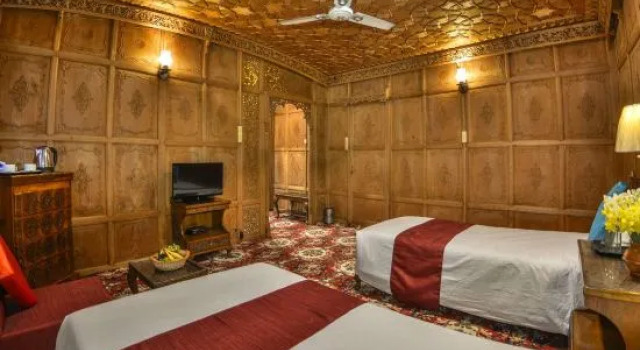 California Houseboats, Забронировать Отель Отели Jammu & Kashmir Ski 4 звезды, 4*