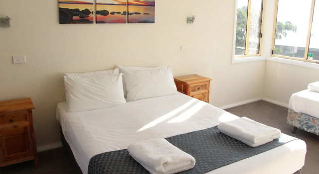 Angasi Apartment on Highcrest, Rezervasyon Daire Binalong Bay otoparklı oteller, Otopark