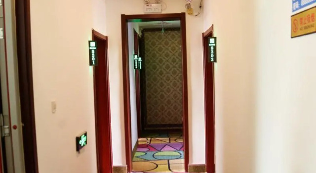 Shell Jinan Zhangqiu District Diao Town Center Str, Prenota Hotel Jinan Shandong