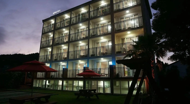 Stone And Wind Resort, Забронировать Курортный отель Отели Согвипхо с парковкой, Парковка