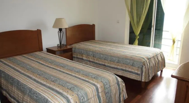 Residencial Klenks Cafe, Boek Pension Caniço Madeira