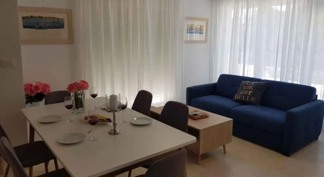 Holiday home in Rogoznica 39566, Buchen Sie Hotel Hotels in Gespanschaft Split-Dalmatien mit Pool, Schwimmbad