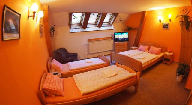 HOTEL BRITANNIA VSETÍN, Забронировать Отель Всетин Beskids