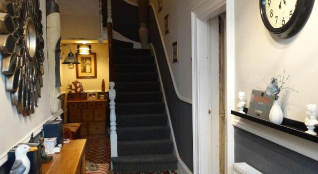 The Corner House, Book Bed and Breakfast Hoteller i Lowestoft med parkering, Parkering