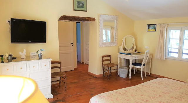 Двухместный номер Standard B&B with charm, quiet, kitchen, sw pool