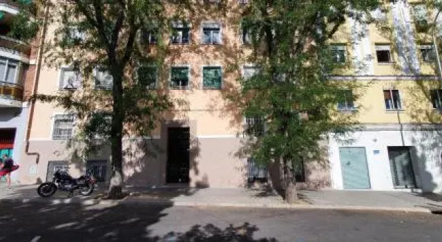 Rooms Arganzuela Centro, Забронировать Хостел Хостелы Мадрида, рядом с Королевский собор св. Франциска Великого, Хостел