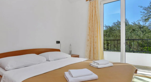 Apartment Rubin Hvar/Pokrivenik 10208, Varaa Huoneisto Pokrivenik Split-Dalmatia