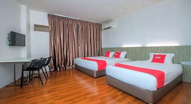 Трёхместный люкс Superior OYO 90102 7 Days Lodge
