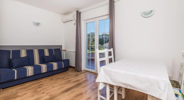 Stunning Home in Barbat With Wifi and 1 Bedrooms, Prenota Hotel Hotel a Isole Quarnerine con parcheggio, Parcheggio
