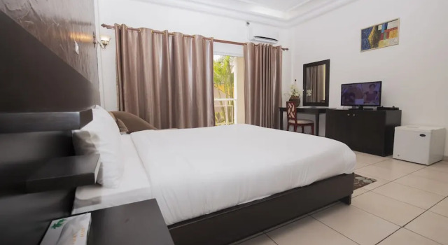 Номер Deluxe с балконом и с видом на сад Hotel Palm Beach