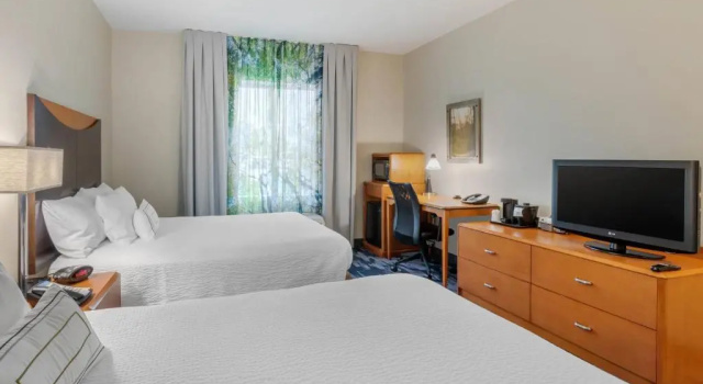 Четырёхместный номер Standard Fairfield Inn & Suites by Marriott Houston Conroe