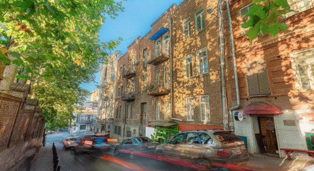 Апартаменты Old Tbilisi, in front of Wine Factory