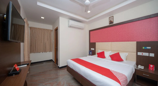 Номер Standard Famous Residency