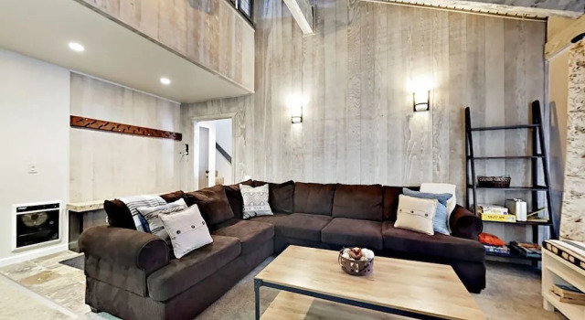 Meridian #182 - 2 Br Condo