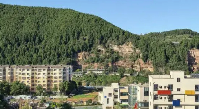 Youngsun Seasons Hotel(Zhenfu&Yunxi Middle School), Rezerwuj Hotel Hotele w Mianyang z parkingiem, Parking