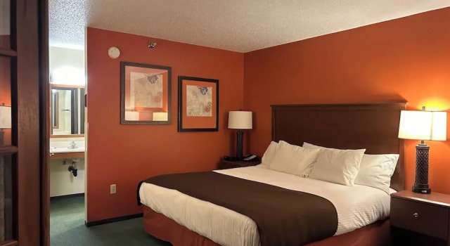 Люкс Deluxe c 1 комнатой Northwoods Inn & Suites - Blackduck