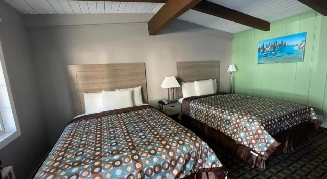 Четырёхместный номер Standard Travel Inn