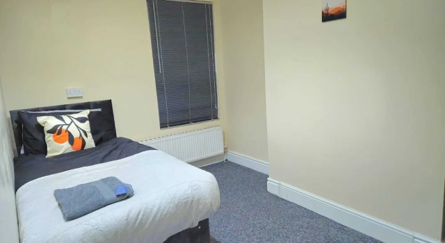 Spacious,luxury, Near City Center, Free Parking, Забронировать Дом для отпуска Коттеджи Ковентри, Коттедж