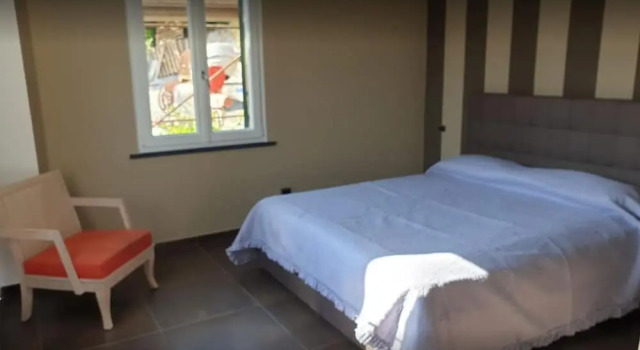 La Villetta -Pivate swimming pool for exclusive use,parking, wifi, wall box and air conditioning, Prenota Hotel Rapallo Riviera Ligure