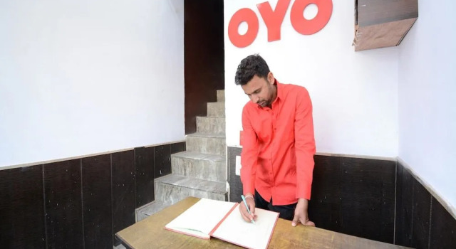Oyo 30943 Hotel Tourist