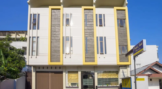 Pondok Indah Guest House by ecommerceloka, Book Hotel Samarinda 