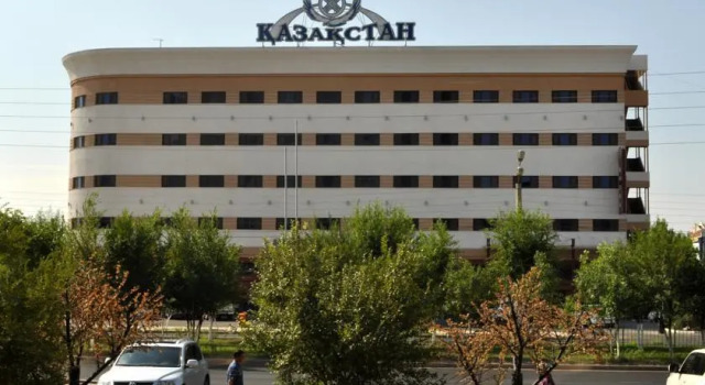 Gostinitsa Kazahstan, Rezerwuj Hotel Hotele w Atyrau region z basenem, Basen