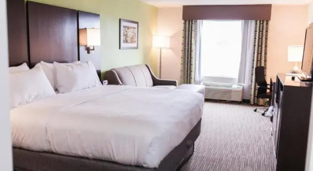 Двухместный люкс Holiday Inn Express & Suites Sweetwater by IHG