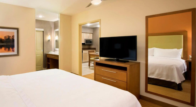 Двухместный люкс Homewood Suites by Hilton Winnipeg Airport - Polo Park