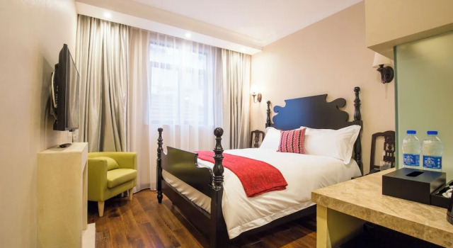 Номер Comfort Soho Garden Hotel