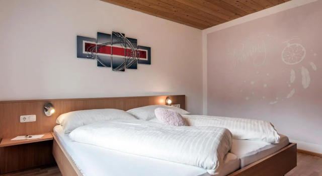 Haus Ambiatscha, Book Hotel Hotels in Vorarlberg with Parking, Parking