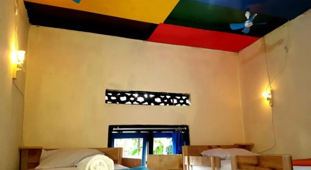 Dodo Dormitory Backpacker, Book Hostel Borobudur Central Java