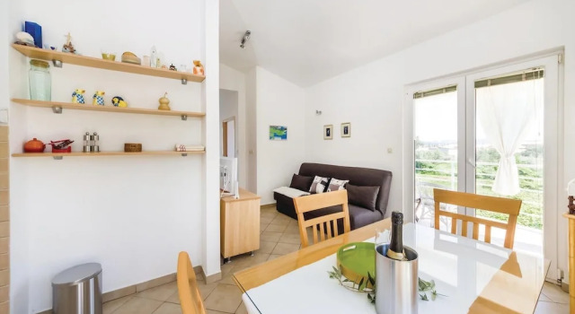 Amazing Home in Bibinje With Wifi and 4 Bedrooms, Забронировать Отель Отели Задарской жупания 3 звезды, рядом с Пляж Марина Далмация, 3*