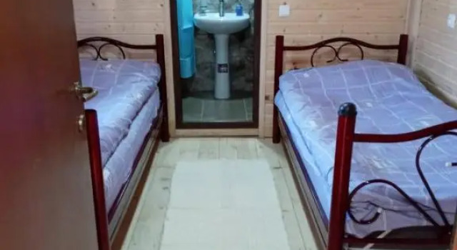 HOTEL AMIRAN, Rezervovat Hotel Hotely v Akhmeta s parkováním, Parkování