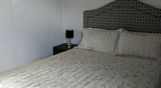 Lake Bolac Motel, Book Motel Hotels in Grampians with Parking, Parking