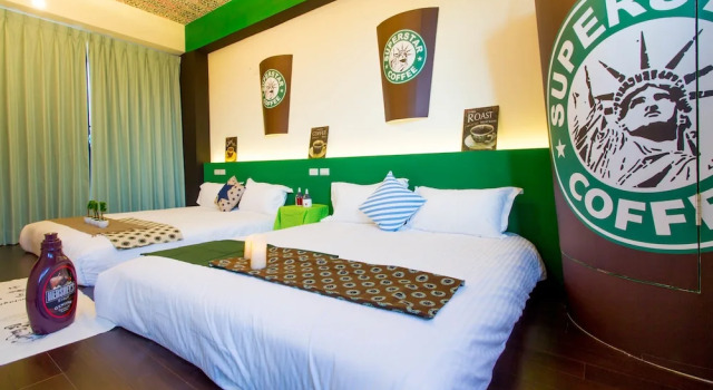 Standard quadruple chambre avec balcon F One B&B
