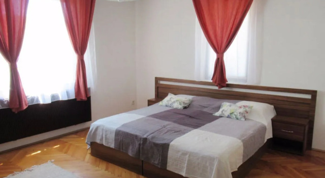 House Antal Teisendorf, Rezervovat Hotel Balatonalmádi 