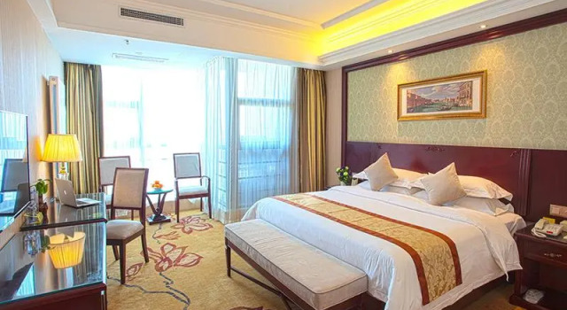 Люкс Deluxe Vienna Hotel Jinan Liancheng Square Branch