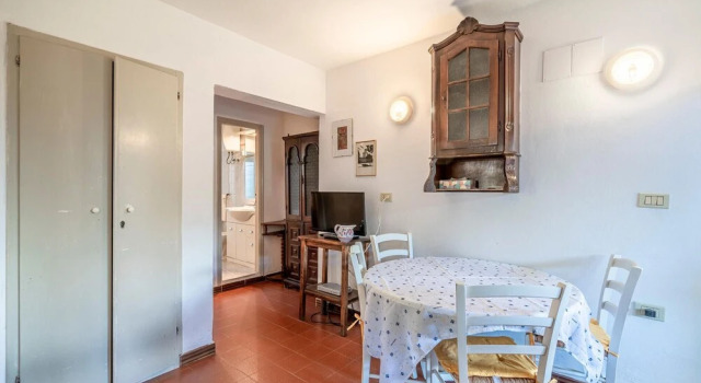 Beautiful Apartment in Lacona With 2 Bedrooms and Wifi, Rezervovat Apartmán Hotely v Elba s parkováním, Parkování