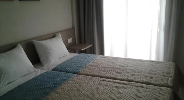 Lolas Hotel, Забронировать Апартаменты/квартира Апартаменты Платаньяс, рядом с Пляж Платаниас, Апартаменты/квартира