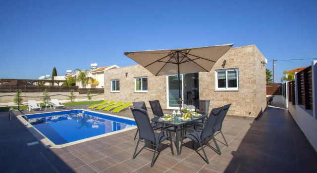 Cabaña 3 habitaciones Protaras Villa Hollywood