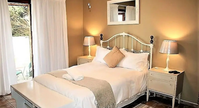"room in B&B - Double En-suite Bedroom Oryx - Big Common Space and Easy Access Beach Swakopmund", Book Bed and Breakfast Swakopmund Namibia