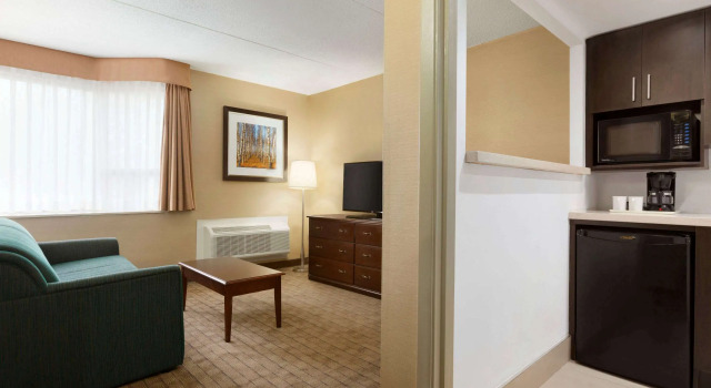 Travelodge by Wyndham Toronto East, Reserva ahora Hotel Hoteles en Ontario con piscina, Piscina