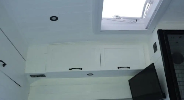Номер Standard Superb 4 Berth Campervan With Kingsize bed
