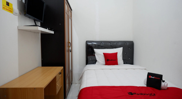 RedDoorz Hostel near Kota Lama Semarang, Book Hostel / Vandrerhjem Hostels i Central Java, Hostel / Vandrerhjem