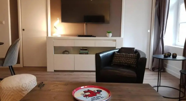 Appartement Montciel, sur les hauteurs de Lons, Забронировать Апартаменты/квартира Отели Горного массива Юры с парковкой, Парковка