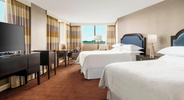 Четырёхместный номер Deluxe Sheraton Baltimore North
