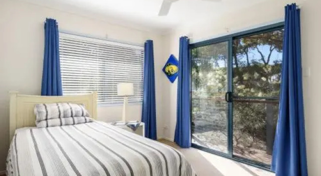 12 Ibis Court Highset Beach House With Natural Bushland Gardens And Covered Decks, Prenota Hotel Rainbow Beach 
