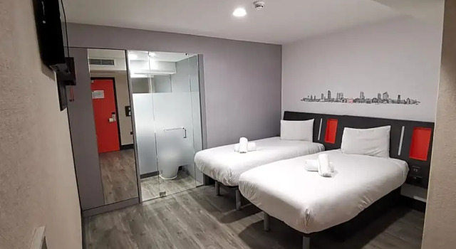 Номер Standard easyHotel Leeds